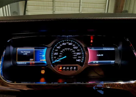 2015 Ford Taurus Limited z USA, uszkodzony, nr VIN 1FAHP2F81FG118300